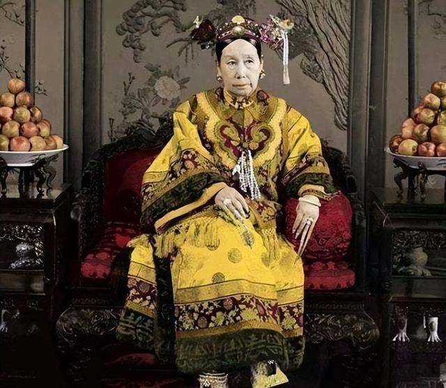 慈禧正常生活一天的消费<strong></p>
<p>币天</strong>，如果放到现在，折合人民币多少