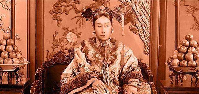 慈禧一天的开销<strong></p>
<p>币天</strong>，相当于今天多少人民币？