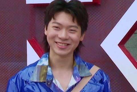 福克斯被diss越闹越大<strong></p>
<p>tuzy兔子币</strong>，buzzy正式出歌参战，活死人要开始反击了