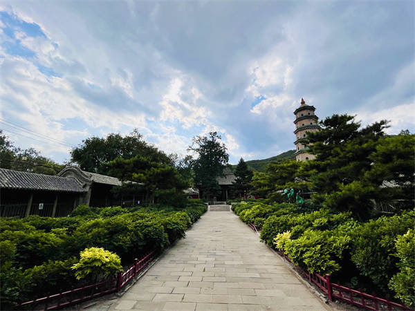 十方奉圣禅寺：赏古建风韵<strong></p>
<p>奉币</strong>，沐奉圣梵音