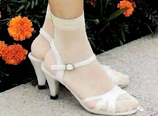 女生衣服这样搭配<strong></p>
<p>土币</strong>，你不土谁土？