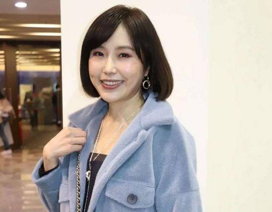 女星为爱付出太暖心<strong></p>
<p>币爱</strong>，狂砸12万台币助男友漂亮，天天为他泡奶昔