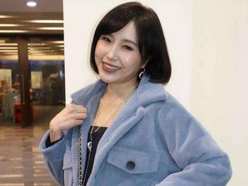 女星为爱付出太暖心<strong></p>
<p>币爱</strong>，狂砸12万台币助男友漂亮，天天为他泡奶昔