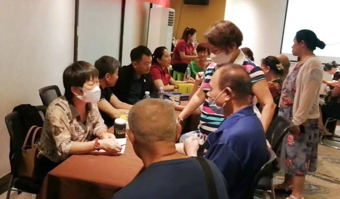 天绿元素健康柳州行：传播和守护健康的路上<strong></p>
<p>绿行币</strong>，行而不辍，行则将至