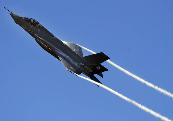 8年前嫌F-35太贵<strong></p>
<p>乌鸦币</strong>，8年后特鲁多花190亿加元买88架