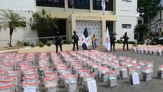 早安!世界丨俄一战地记者在咖啡馆被炸身亡；沙特等国宣布自愿削减原油产量