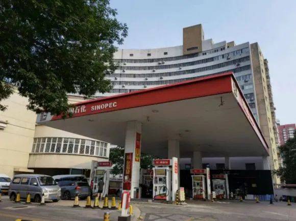 油价要“两连跌”了<strong></p>
<p>原油价格分析</strong>！95号汽油或重回“7元时代”