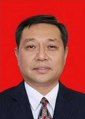大学原党委书记<strong></p>
<p>共生币价格</strong>，任市委书记！