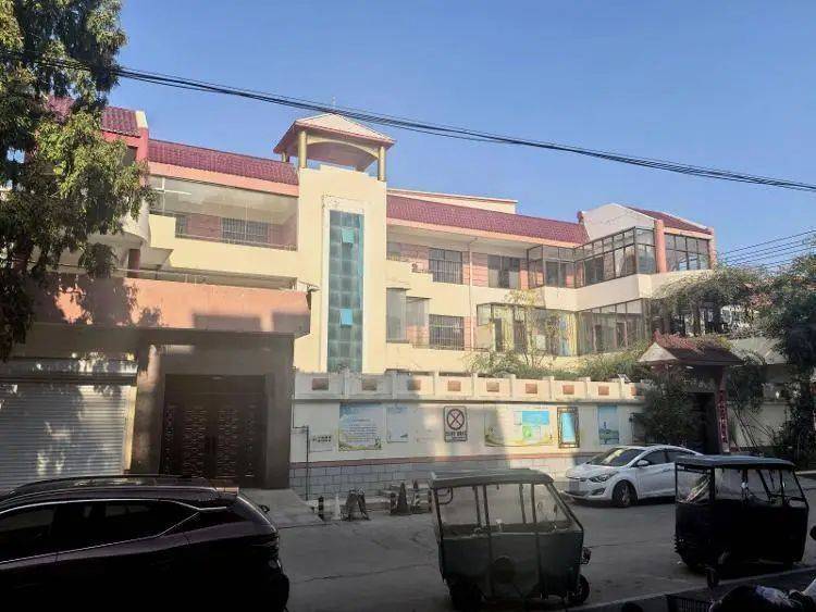他被抓当晚有老百姓放鞭炮庆祝<strong></p>
<p>货币和钱的区别</strong>，探访江苏第一位农民副县长“三蟒”豪宅