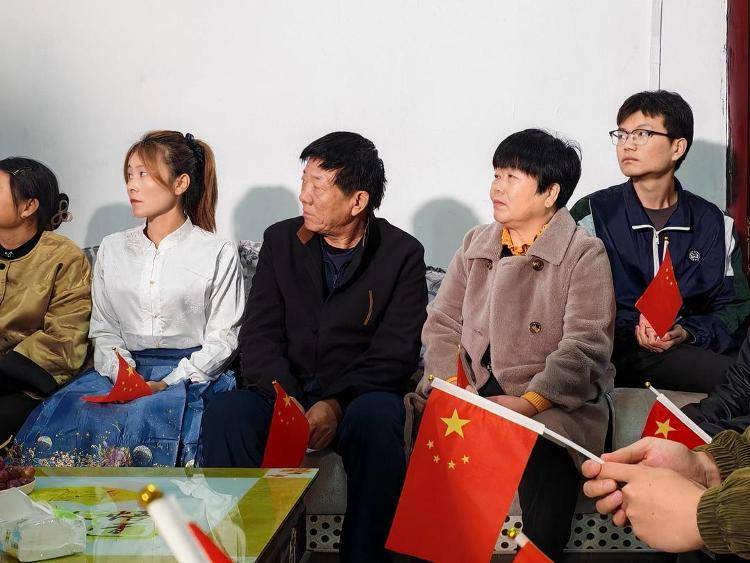 “90后”的飞天梦｜在曹县的农家小院<strong></p>
<p>货币和钱的区别</strong>，见证这位航天员妈妈的感动与幸福