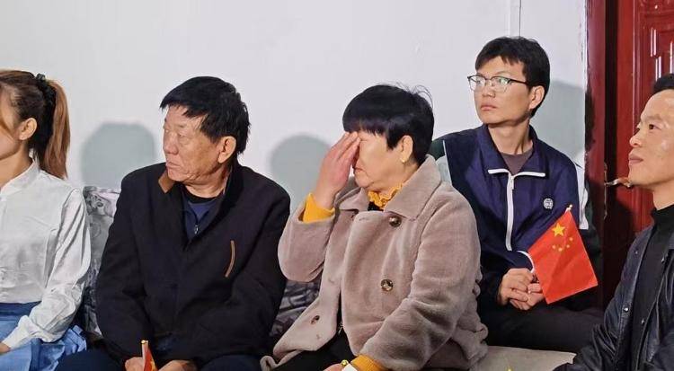 “90后”的飞天梦｜在曹县的农家小院<strong></p>
<p>货币和钱的区别</strong>，见证这位航天员妈妈的感动与幸福
