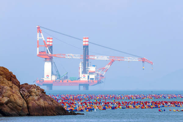 “某些国家话说得很满却不落实<strong></p>
<p>货币买卖app</strong>，中国正相反”