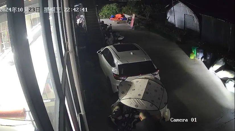 “我车被偷了<strong></p>
<p>网店交易网</strong>，车上有块毒猪肉！”男子深夜报警，结局大反转