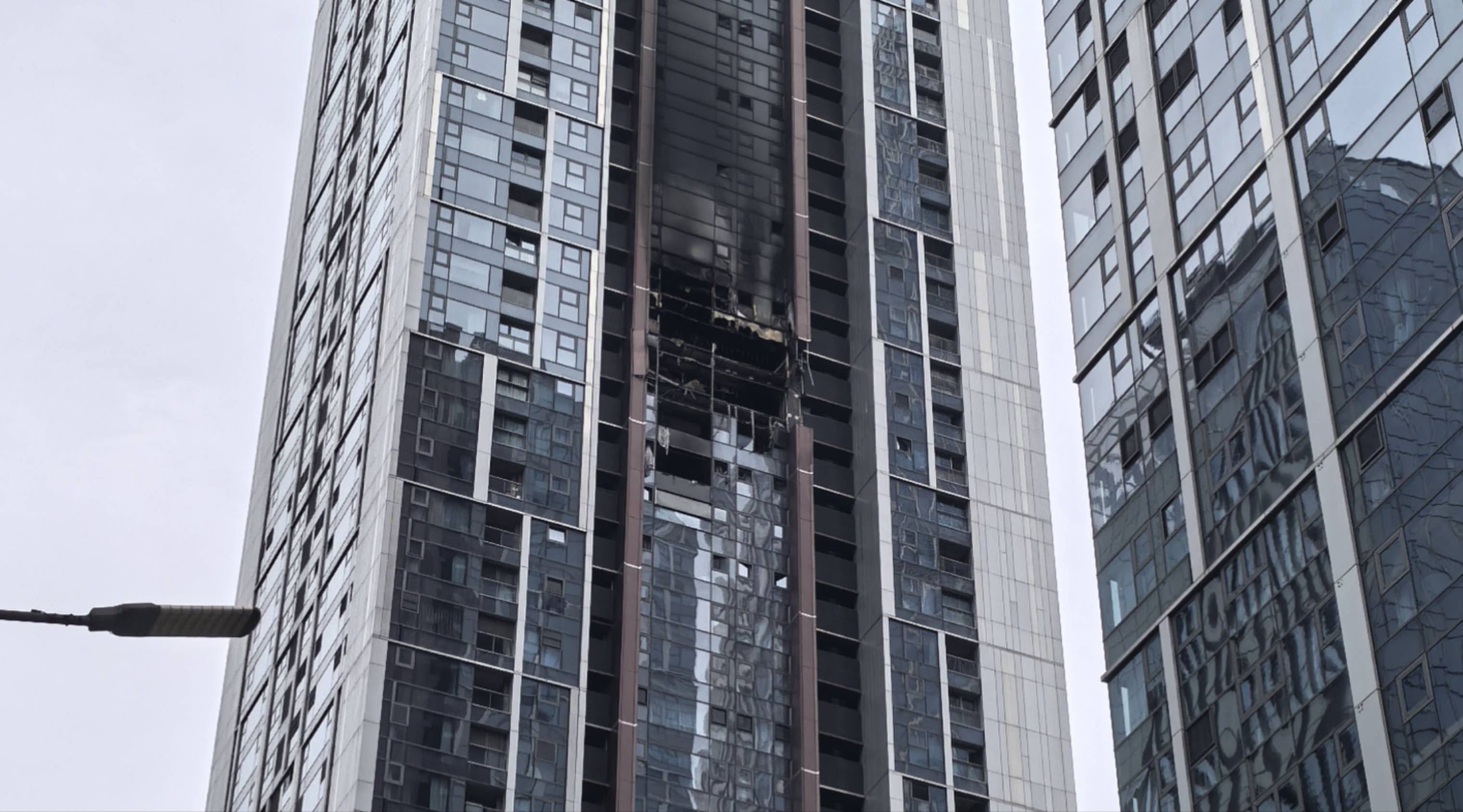 深圳悦府二期爆燃事故后续：赔偿事项尚待确认<strong></p>
<p>货币投机家</strong>，死者家属要求开具无责任证明书