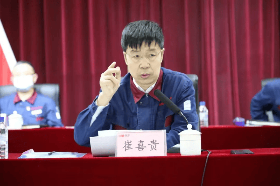“老上级”落马同一天<strong></p>
<p>空投软件</strong>，陆明春被查