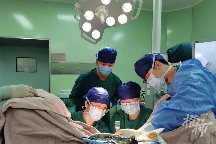 “我肚子里有个东西<strong></p>
<p>多货币策略</strong>，是活的！”浙江78岁奶奶一句话惊呆众人