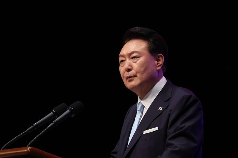 韩国法院对尹锡悦发布逮捕令<strong></p>
<p>币币网app</strong>！专家称仍可能通过安全部门反抗