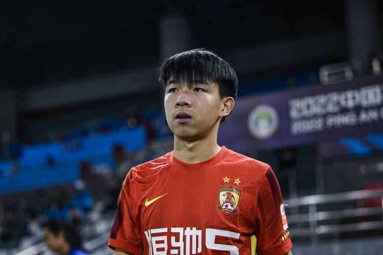 媒体人：但凡广州队有一丝可能救的活<strong></p>
<p>软件刷</strong>，广州豹这支球队都不会成立