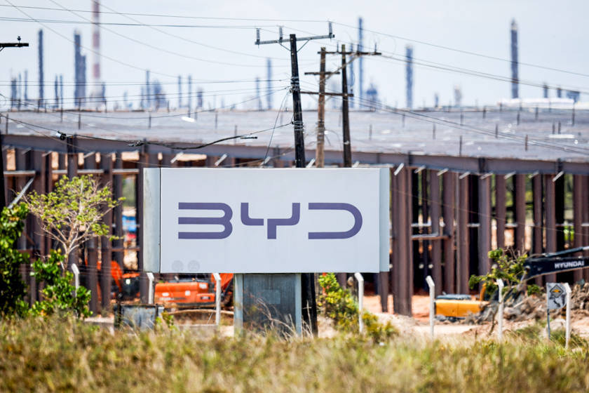 比亚迪巴西工厂建设工人：自己工资按月100%发放<strong></p>
<p>软件刷</strong>，“一切安好”