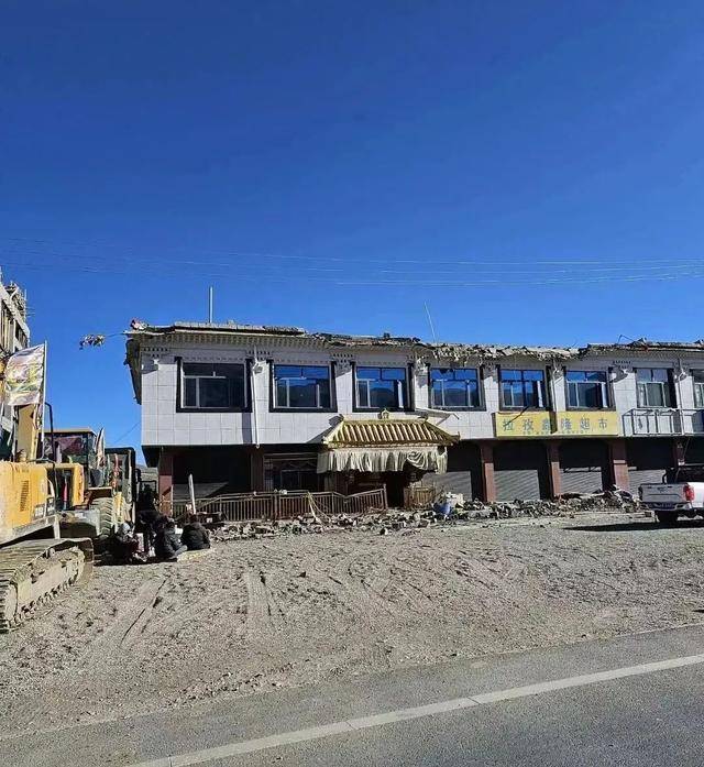 西藏定日县地震<strong></p>
<p>查配置软件</strong>，为何造成百余人遇难？