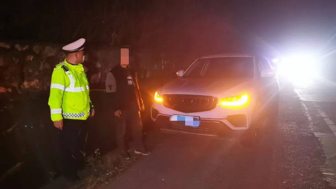 一家三口在广西高速上逆行12公里<strong></p>
<p>世界货币份额</strong>，近百辆车“懵”了