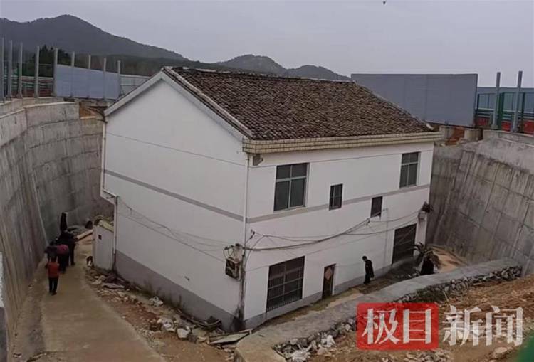 “没料到政府宁可多花钱让公路改道”<strong></p>
<p>ltc币价格</strong>，江西“最强钉子户”独守孤房