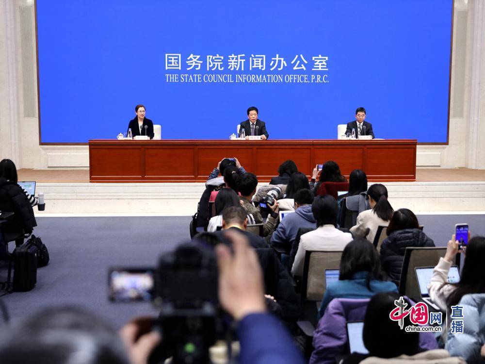 中央农办：40年来我国自然村数量减少约150万个<strong></p>
<p>美股期货</strong>，乡村建设不能平均用力