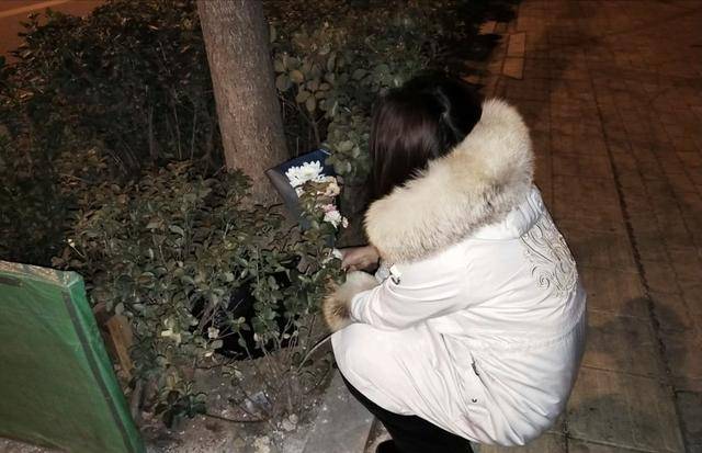 一医学生疑因论文数据被挪用身亡<strong></p>
<p>美股期货</strong>，医院成立专班调查