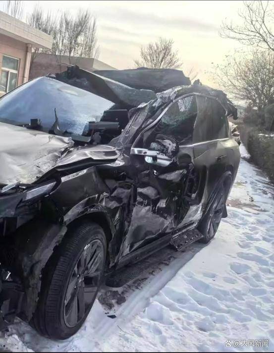 两个安全气囊都没弹开？男子驾“理想”追尾铲雪车<strong></p>
<p>白银期货</strong>，颅骨骨折当场昏迷