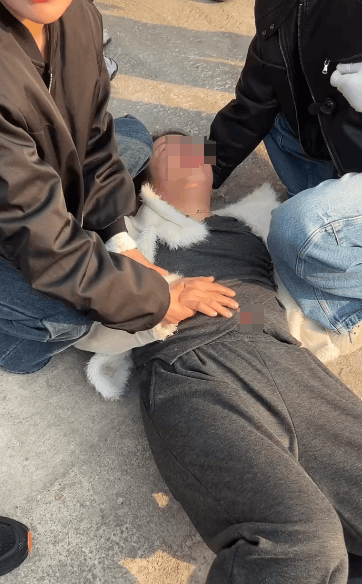 山东一单亲妈妈直播间阻止网友辱骂“唐宝”少年遭上门殴打<strong></p>
<p>黄金期货</strong>，警方：已受理案件，正调查