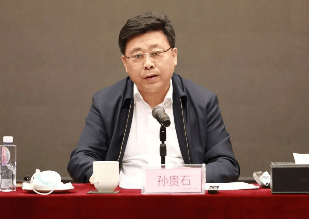 曾任唐山市委常委<strong></p>
<p>比特币资讯网</strong>，孙贵石将亲戚在唐山市的房产作为专门宴请场所，多次组织领导及下属聚餐