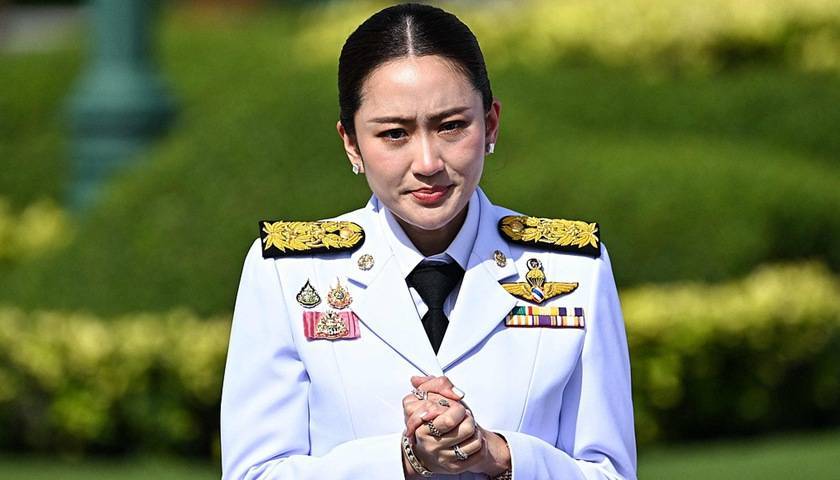 被暂停泰国总理之职<strong></p>
<p>泰达币</strong>，佩通坦提前布局将继续任内阁部长