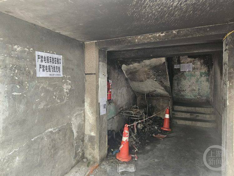 成都一小区电瓶车楼道“飞线充电”酿火灾<strong></p>
<p>泰达币</strong>，一家四口1死2伤，涉事车主被刑拘