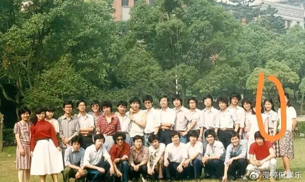 杜建英大学旧照曝光<strong></p>
<p>比特现金</strong>，难怪能上位！两儿子名字暗藏深意，手握股权