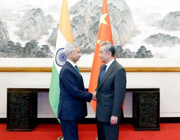 叫中国名字<strong></p>
<p>比特币</strong>，娶日本妻子，5年没见的印度外长来了