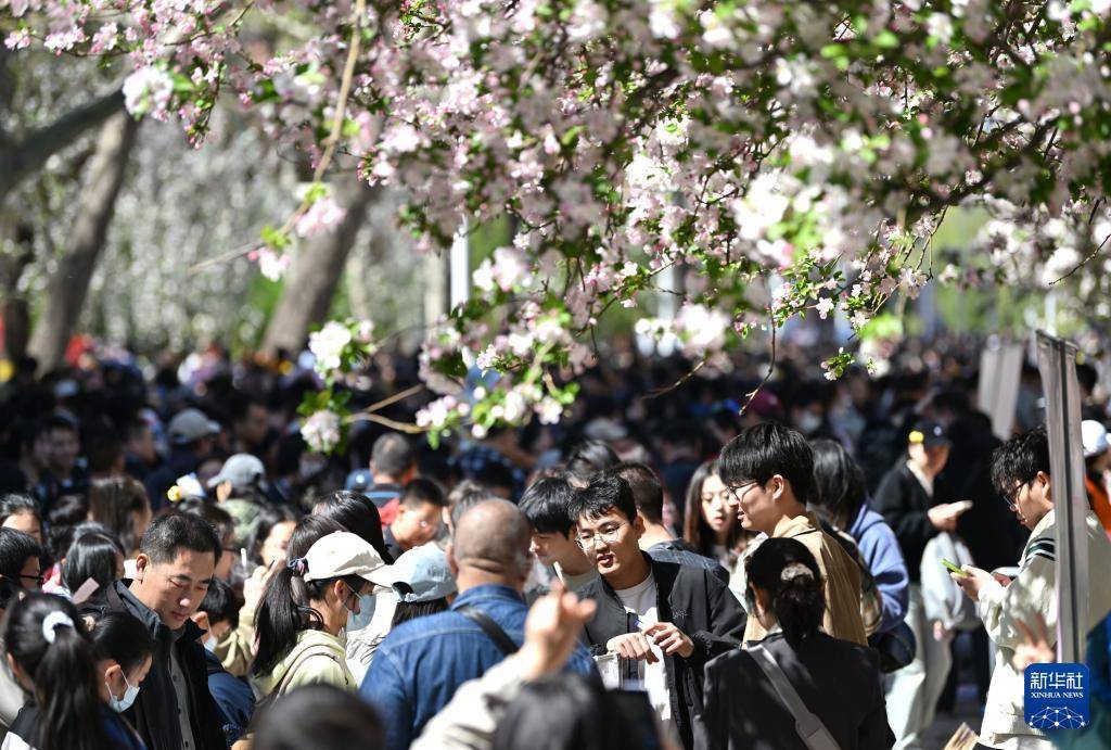 不少大学校园成“打卡地”<strong></p>
<p>币安币交易</strong>，高校如何界定“开放度”？