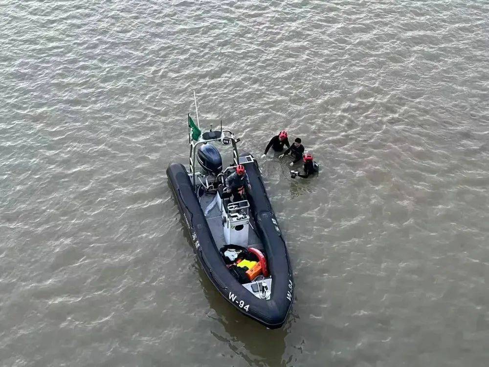 36岁内地男子靠“水下推进器”偷渡至澳门<strong></p>
<p>比特现金交易</strong>，被海关抓个正着，获刑4个月