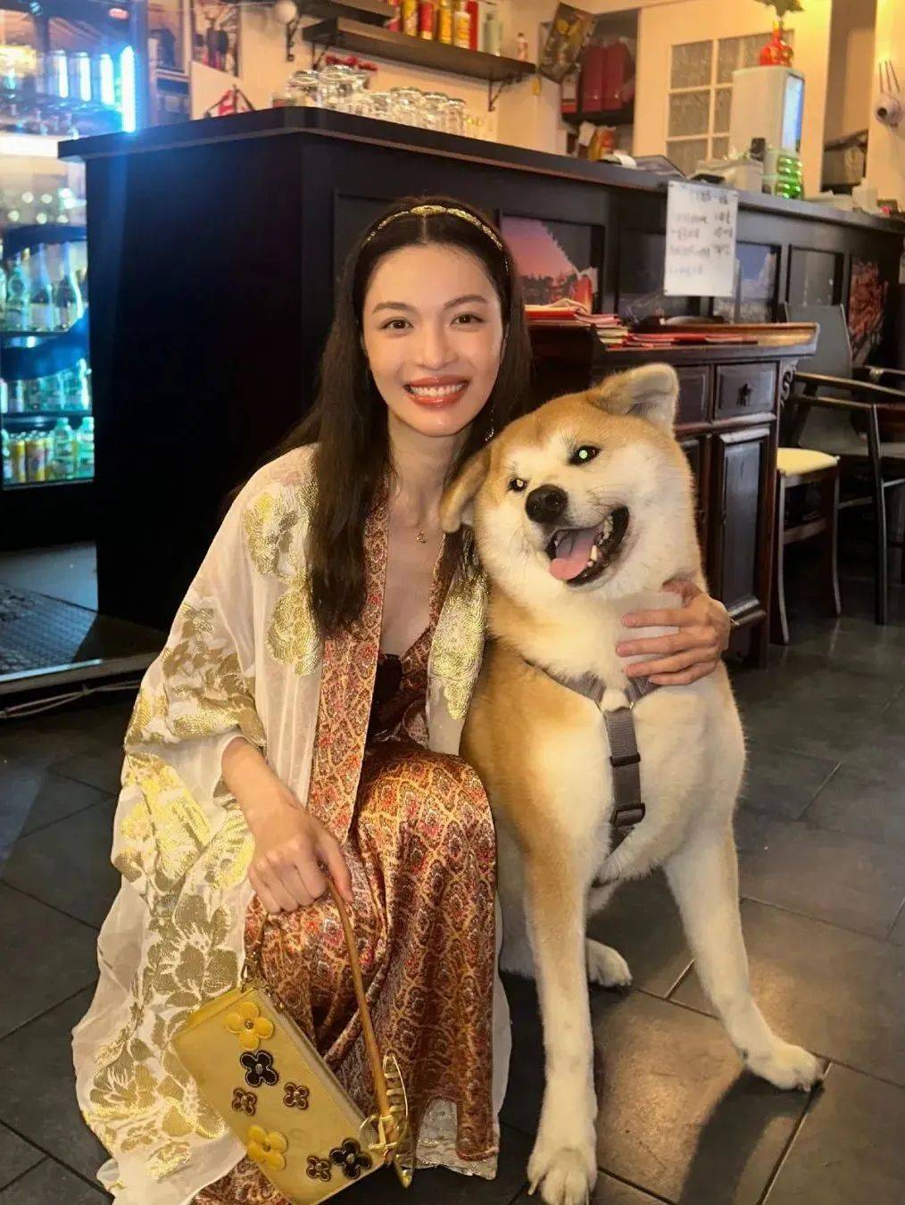 质感女人怎么都在穿这个颜色<strong></p>
<p>比特现金交易</strong>？