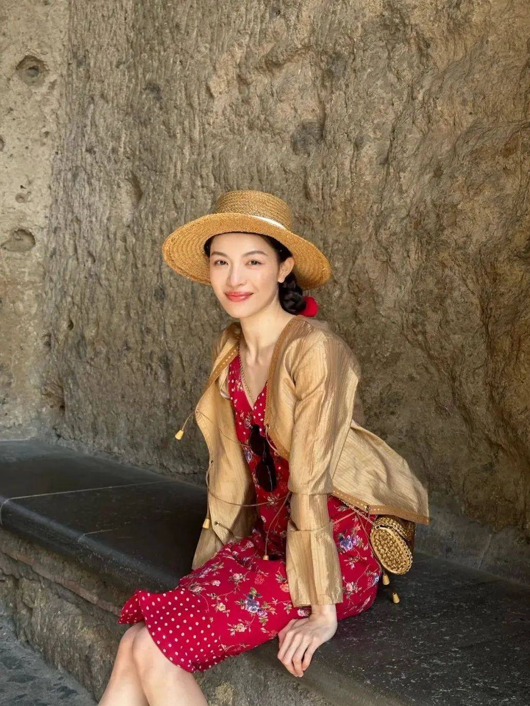 质感女人怎么都在穿这个颜色<strong></p>
<p>比特现金交易</strong>？