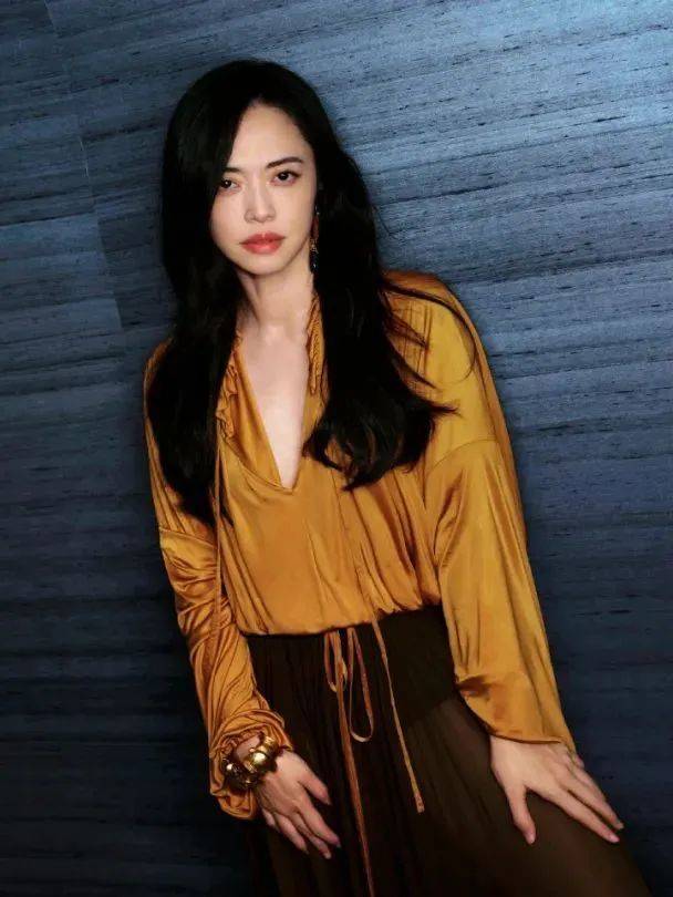 质感女人怎么都在穿这个颜色<strong></p>
<p>比特现金交易</strong>？