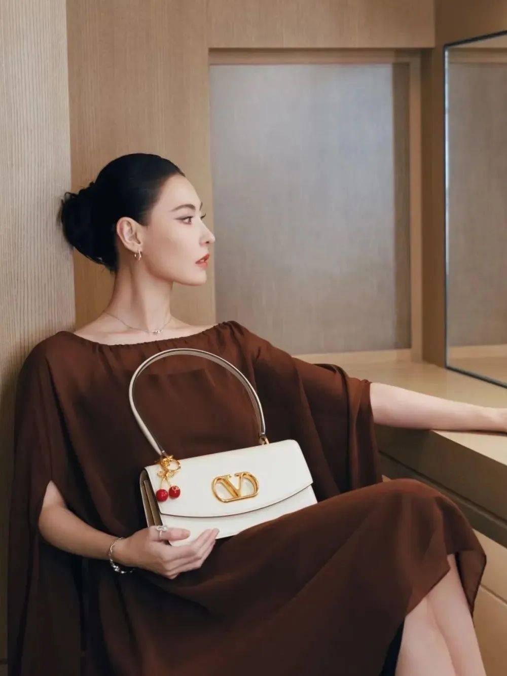 质感女人怎么都在穿这个颜色<strong></p>
<p>比特现金交易</strong>？