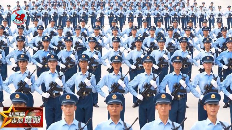 九三阅兵倒计时5天<strong></p>
<p>LTC交易</strong>！空中梯队多型新机将首次受阅 队员练就“米秒不差”