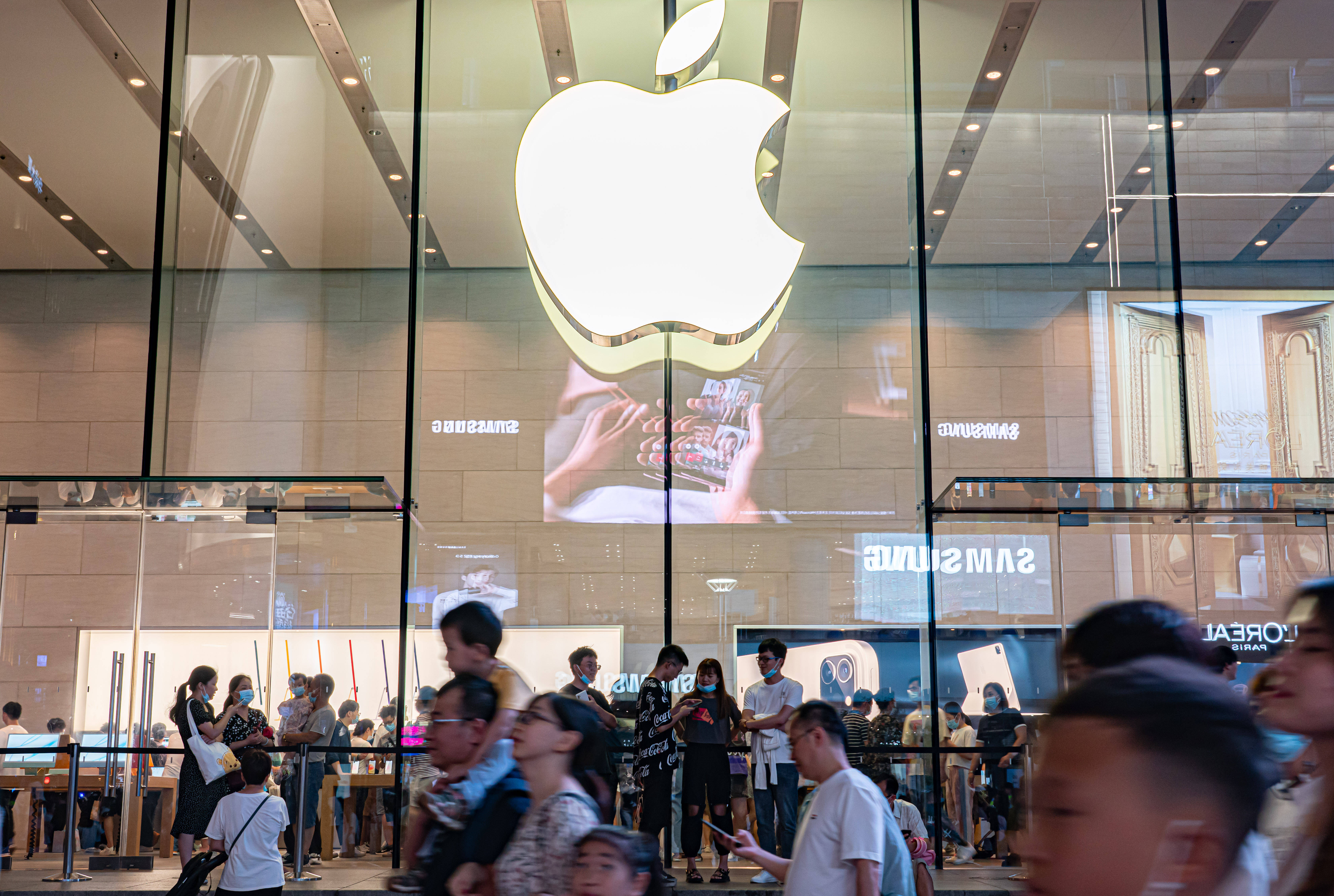 苹果被曝首款折叠iPhone出货量或达千万台<strong></p>
<p>比特币交易</strong>，2028年将发布折叠iPad