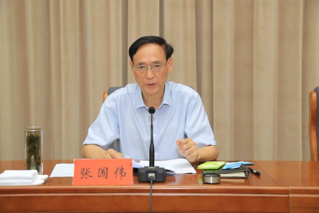 河南通报：正厅级张国伟<strong></p>
<p>币安交易所</strong>，主动投案