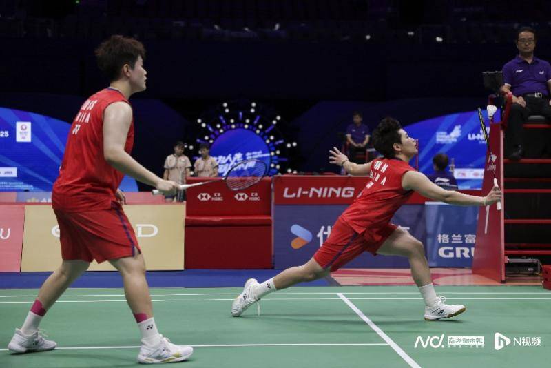 中国羽毛球大师赛于深圳开拍<strong></p>
<p>OKEx交易所</strong>，国羽首日7战4胜