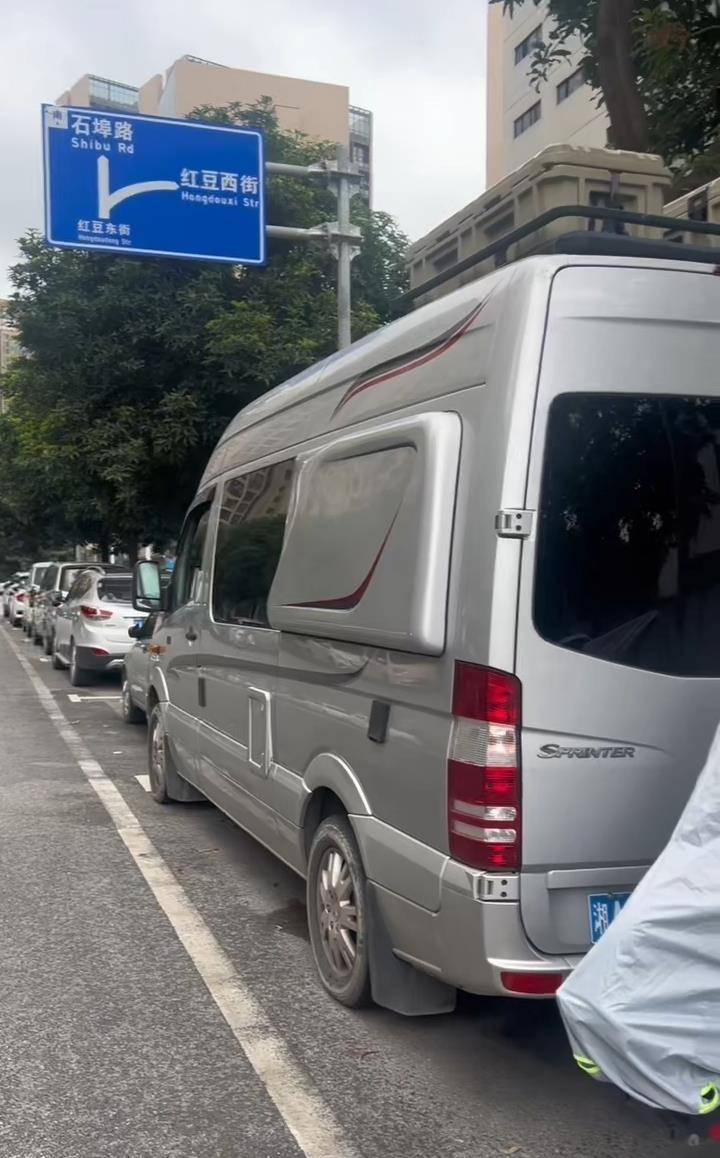 “钥匙在这<strong></p>
<p>OKEx交易所</strong>，我回家了！”上海男子将百万元房车停在南宁街头，请陌生人上车体验