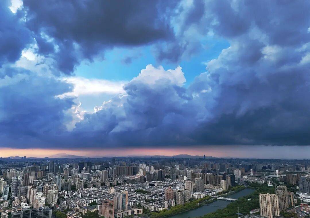 确认了：17级<strong></p>
<p>BTC交易所</strong>！大范围影响杭州！明天更猛...