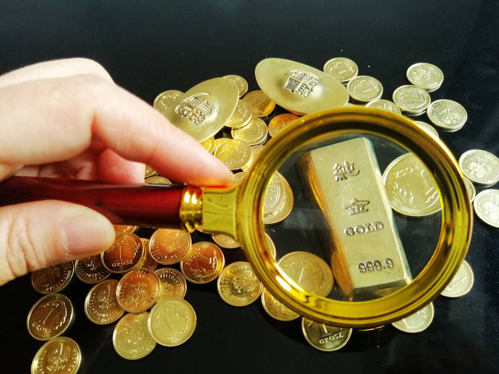 国际金价<strong></p>
<p>XRP交易所</strong>,再创历史新高!消费者:从今年年中一直观望到十一,没想到越等越贵!机构:仍上涨空间