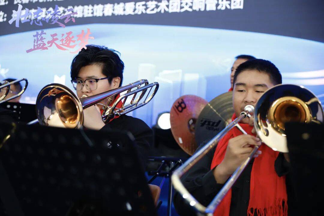 DNA彻底动了！全场跟唱<strong></p>
<p>XRP交易所</strong>，这氛围太顶了！