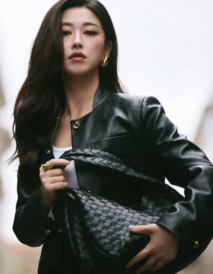 时装周上的女明星<strong></p>
<p>XRP交易所</strong>,秋冬氛围感一键封顶!